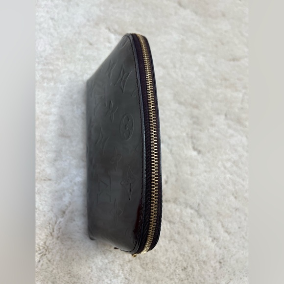 Authentic Louis Vuitton Monogram Vernis Pochette Cosmetic Pouch - Picture 5 of 16